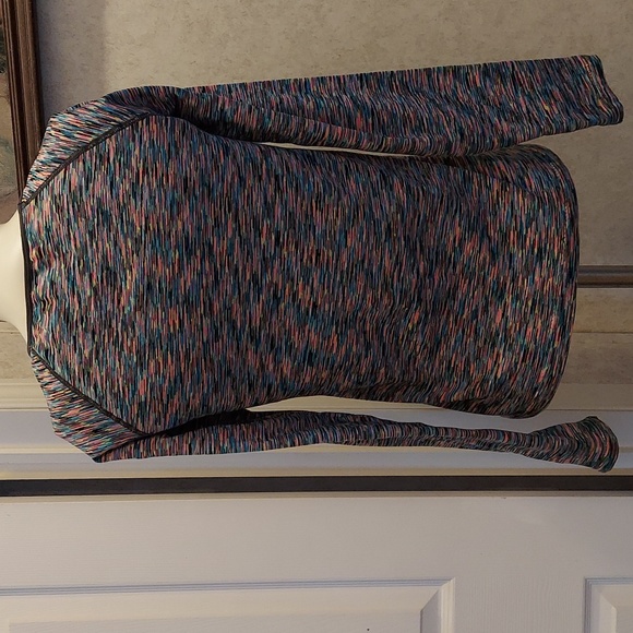 Ebb and Flow Multi-colored Top - Picture 5 of 7